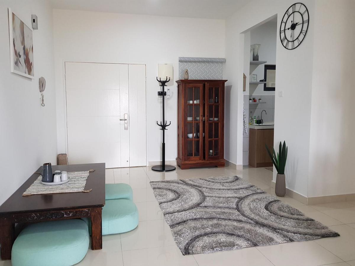 The Executive Seaview 1 At Icon Residence 쿠알라트렝가누 외부 사진